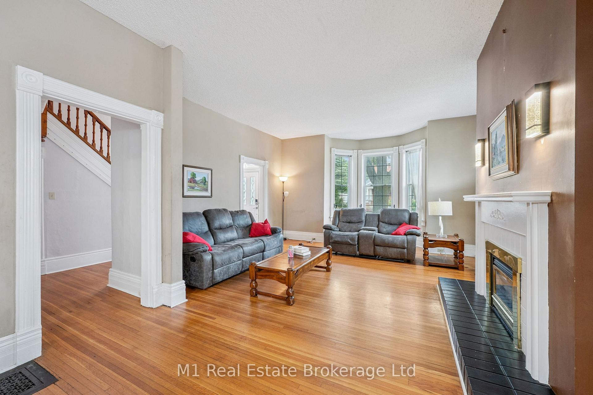 Photo 10 of 125 Elora Street S, Minto — HOMEH