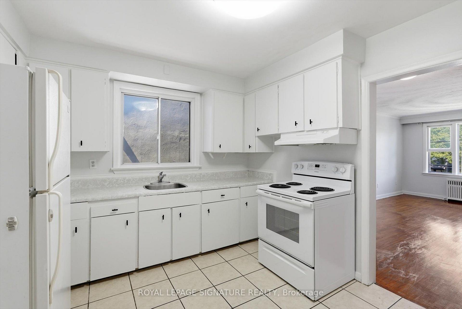 Photo 11 of Unit 5, 46 Albert Avenue, Etobicoke, Mimico — HOMEH