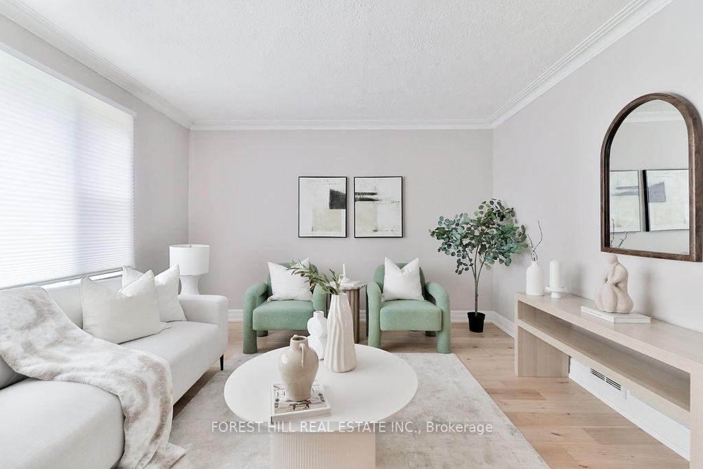 Photo 7 of 19 Silvercrest Avenue, Etobicoke, Alderwood — HOMEH