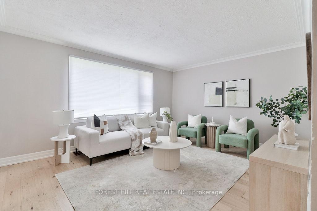 Photo 8 of 19 Silvercrest Avenue, Etobicoke, Alderwood — HOMEH
