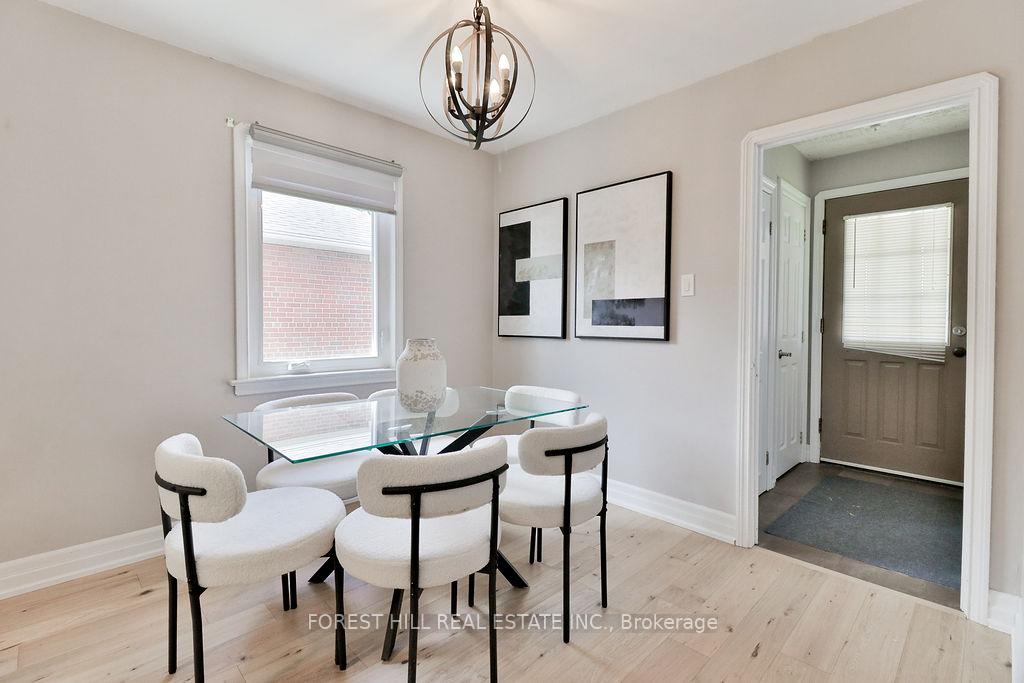 Photo 11 of 19 Silvercrest Avenue, Etobicoke, Alderwood — HOMEH