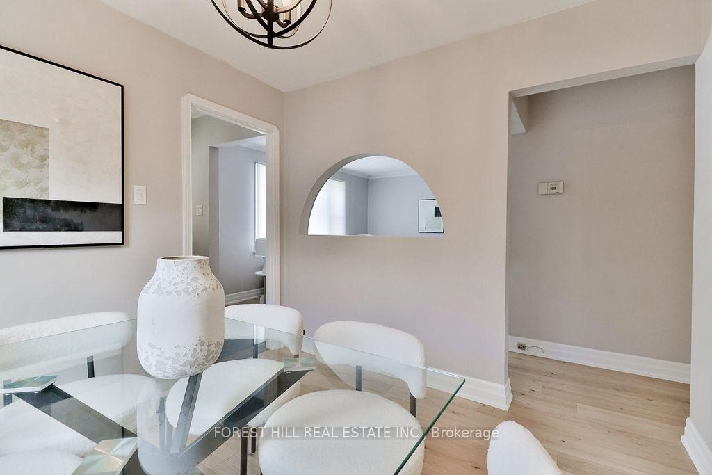 Photo 15 of 19 Silvercrest Avenue, Etobicoke, Alderwood — HOMEH