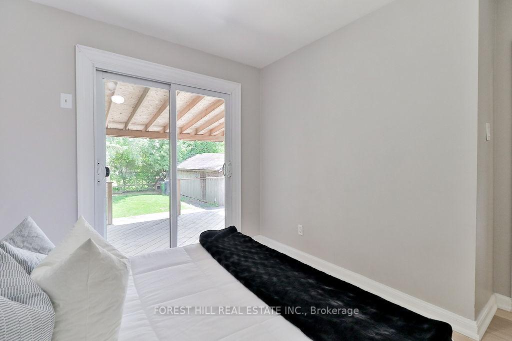 Photo 22 of 19 Silvercrest Avenue, Etobicoke, Alderwood — HOMEH