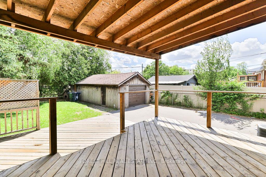Photo 25 of 19 Silvercrest Avenue, Etobicoke, Alderwood — HOMEH
