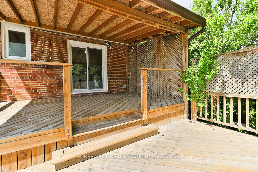 Photo 26 of 19 Silvercrest Avenue, Etobicoke, Alderwood — HOMEH