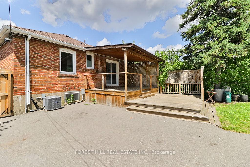 Photo 28 of 19 Silvercrest Avenue, Etobicoke, Alderwood — HOMEH