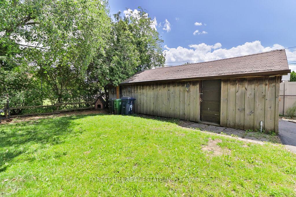 Photo 31 of 19 Silvercrest Avenue, Etobicoke, Alderwood — HOMEH