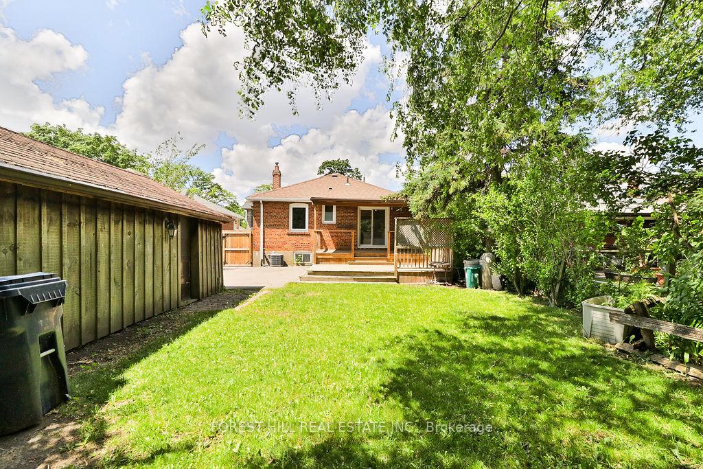 Photo 33 of 19 Silvercrest Avenue, Etobicoke, Alderwood — HOMEH