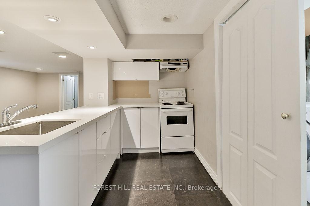 Photo 38 of 19 Silvercrest Avenue, Etobicoke, Alderwood — HOMEH