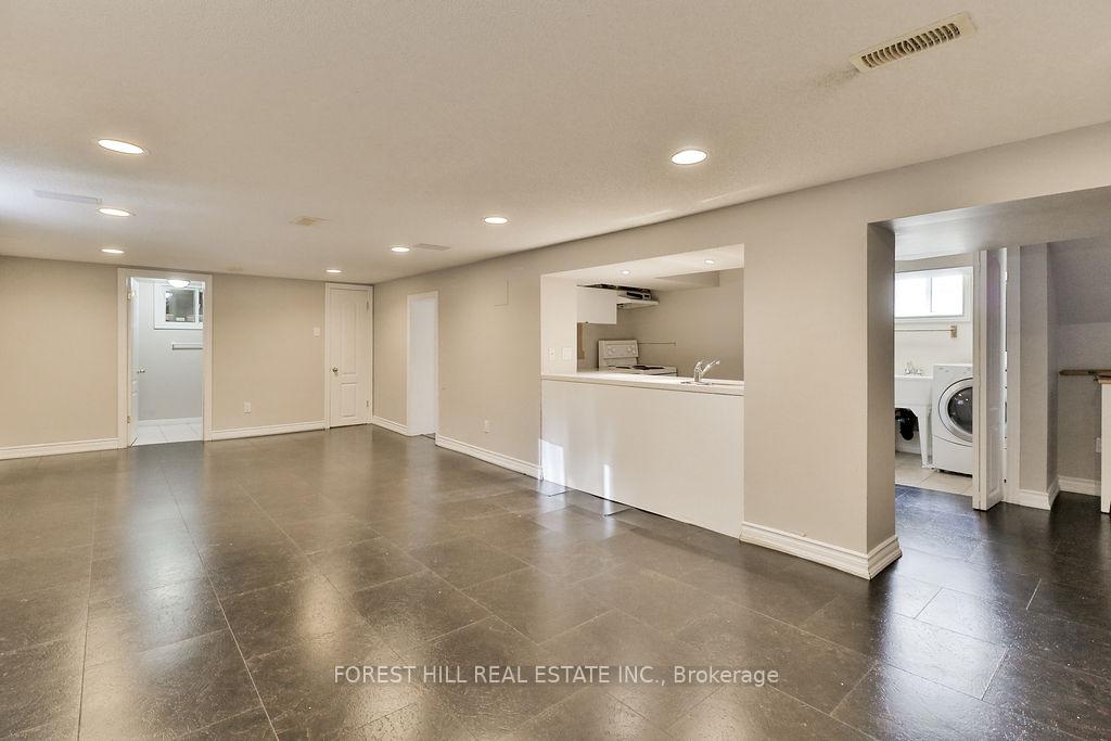Photo 39 of 19 Silvercrest Avenue, Etobicoke, Alderwood — HOMEH