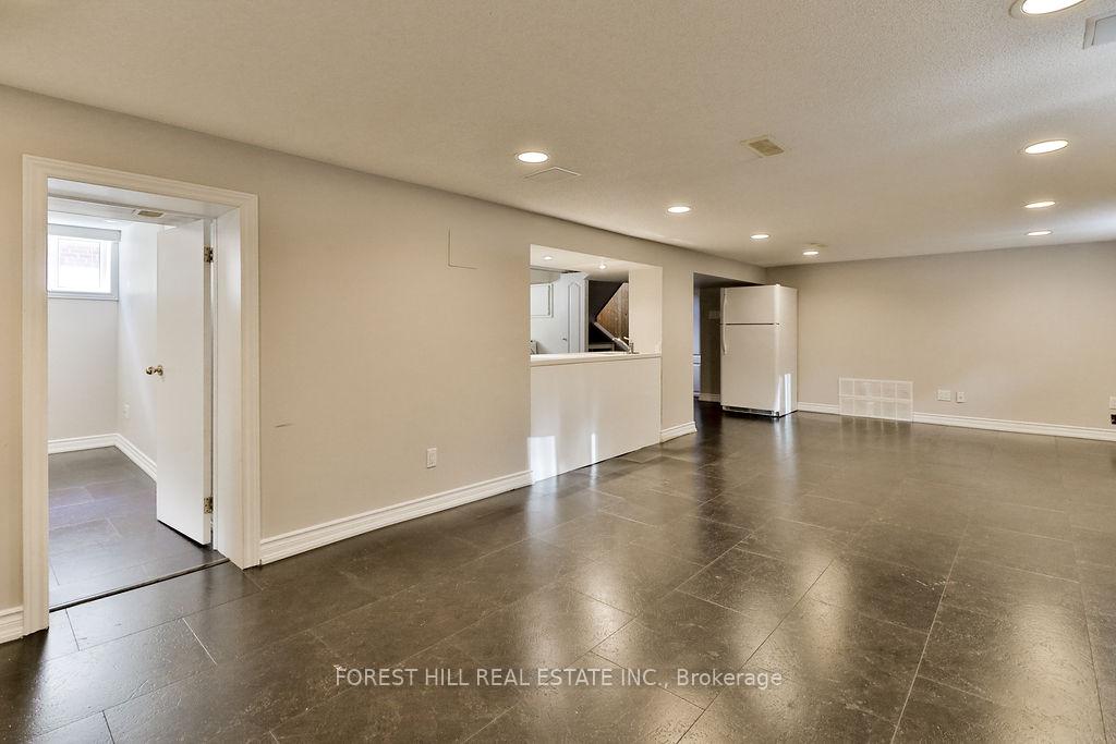 Photo 40 of 19 Silvercrest Avenue, Etobicoke, Alderwood — HOMEH
