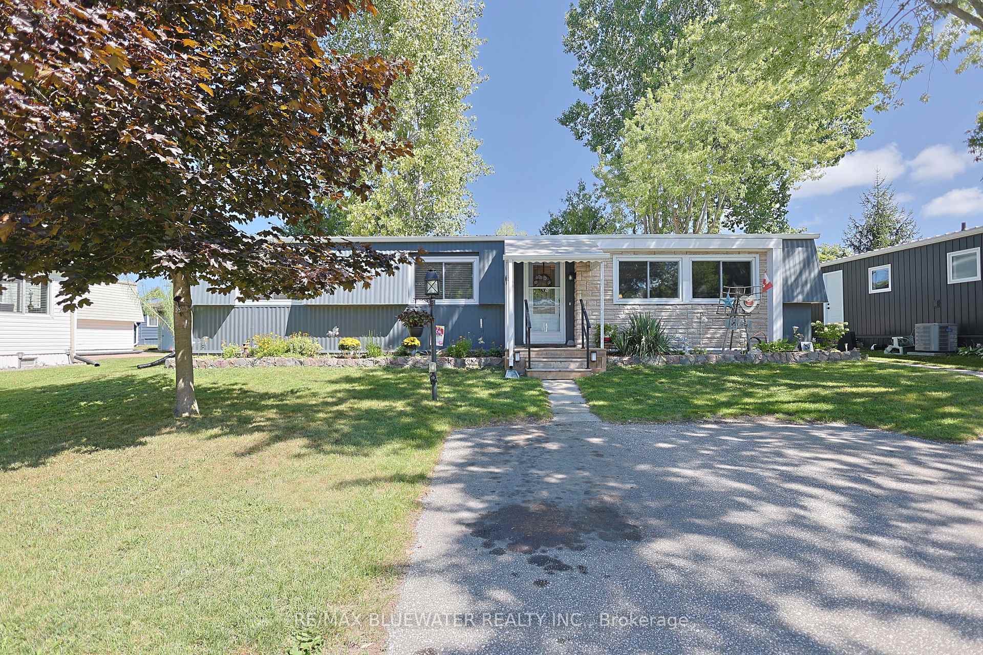 Photo 7 of 95 Shannon Boulevard, South Huron, Stephen — HOMEH