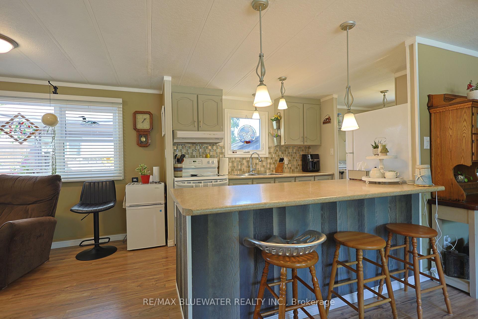 Photo 18 of 95 Shannon Boulevard, South Huron, Stephen — HOMEH