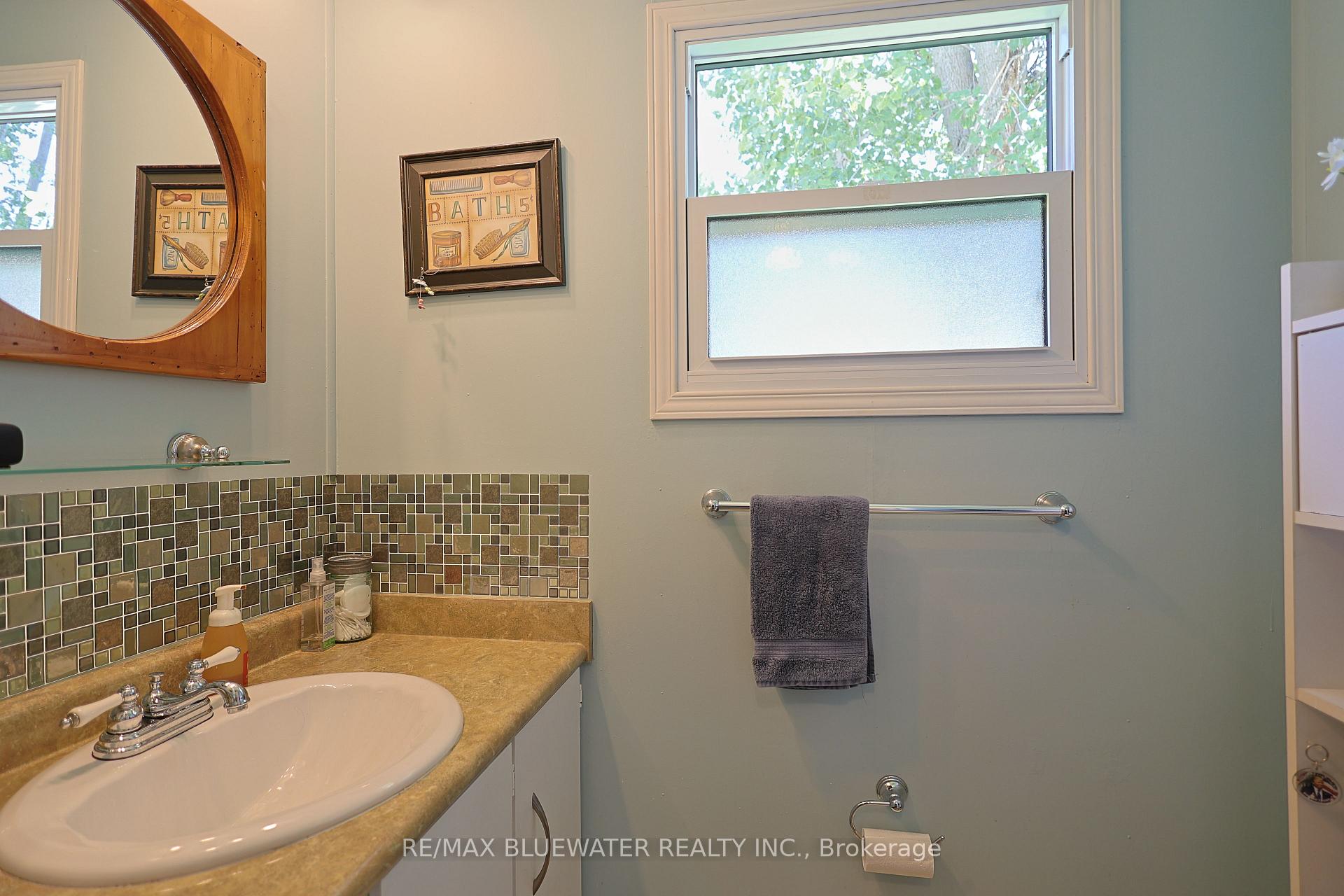Photo 33 of 95 Shannon Boulevard, South Huron, Stephen — HOMEH