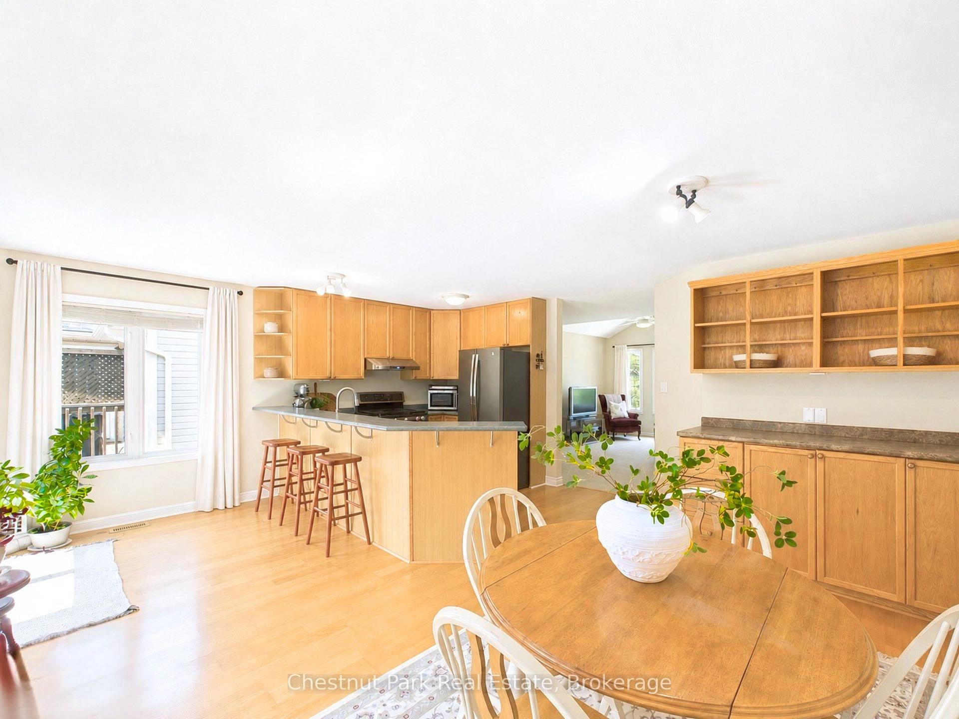 Photo 9 of 525 Lorne Street, Gravenhurst, Muskoka (S) — HOMEH