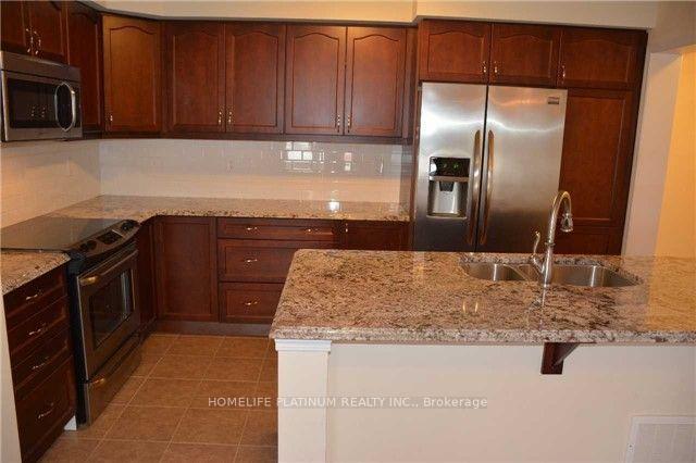Photo 6 of 90 Baycliffe Crescent, Brampton, Northwest Brampton — HOMEH