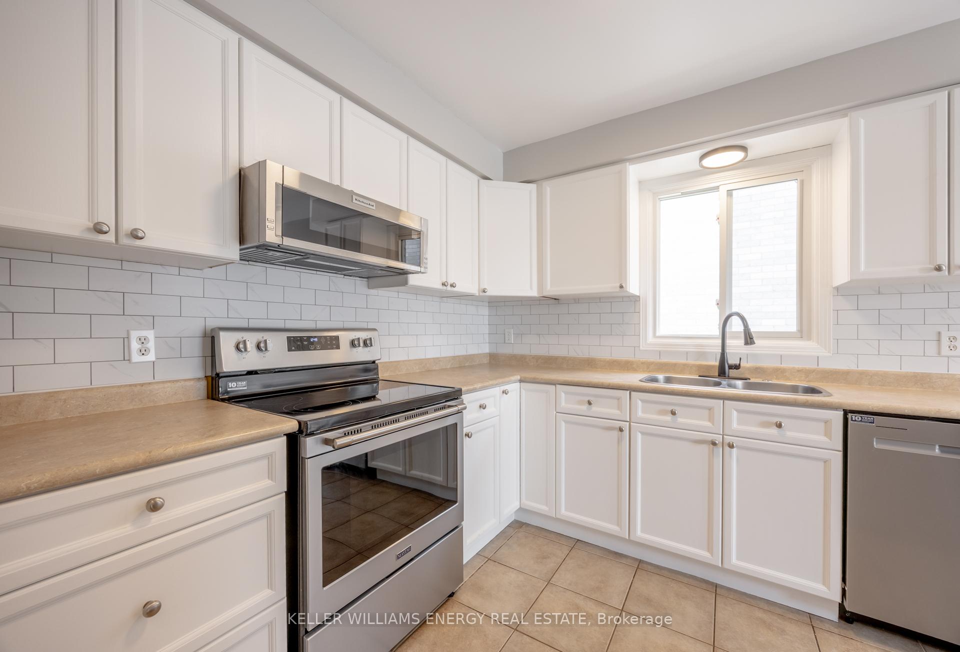 Photo 7 of 74 Trudeau Drive, Clarington, Bowmanville — HOMEH