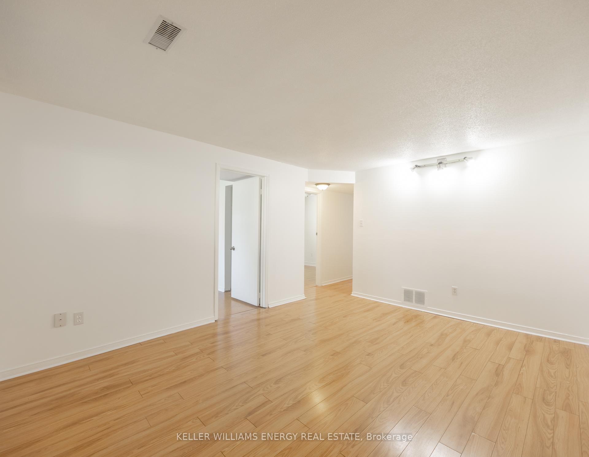 Photo 17 of 74 Trudeau Drive, Clarington, Bowmanville — HOMEH