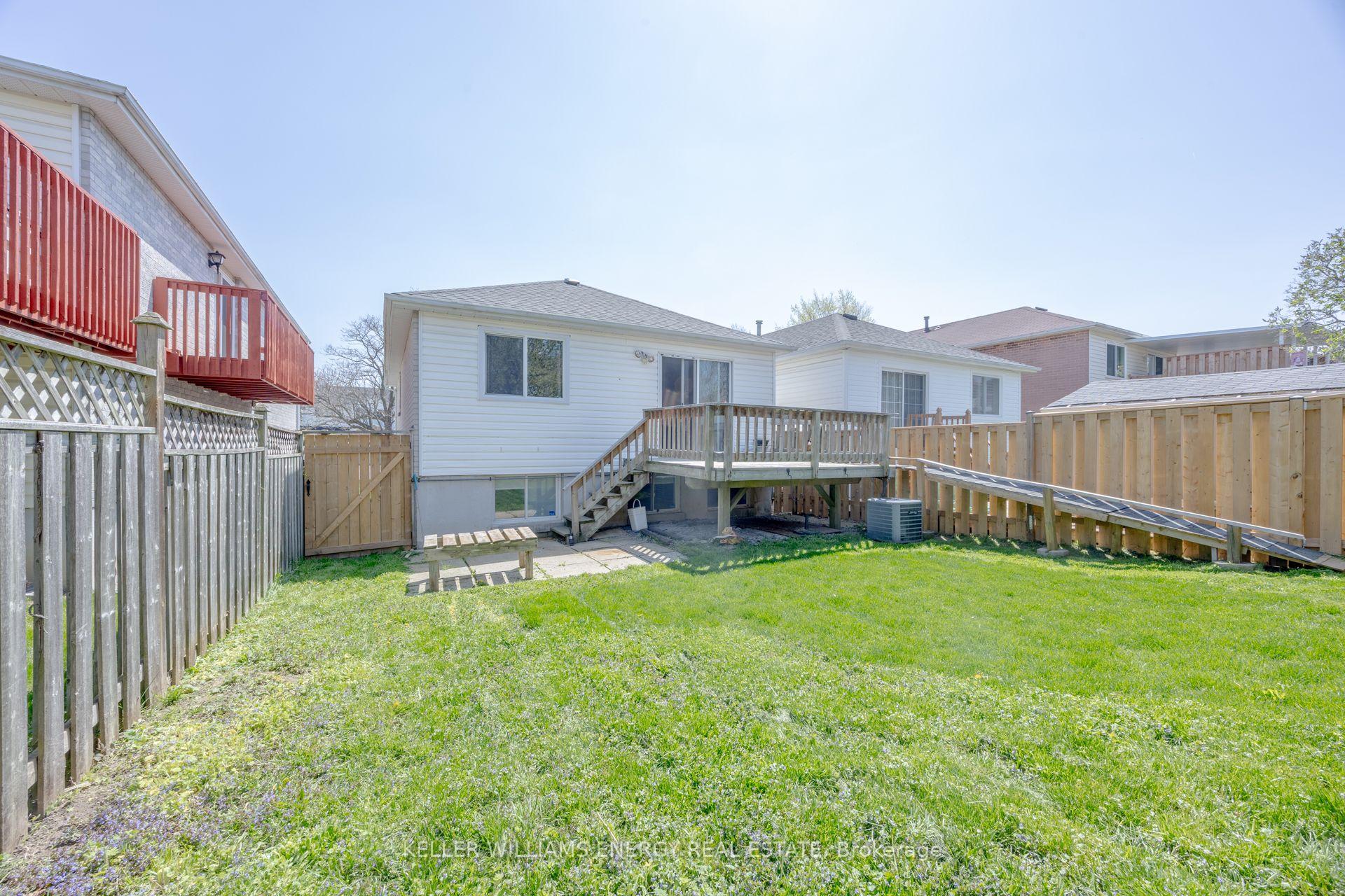 Photo 26 of 74 Trudeau Drive, Clarington, Bowmanville — HOMEH