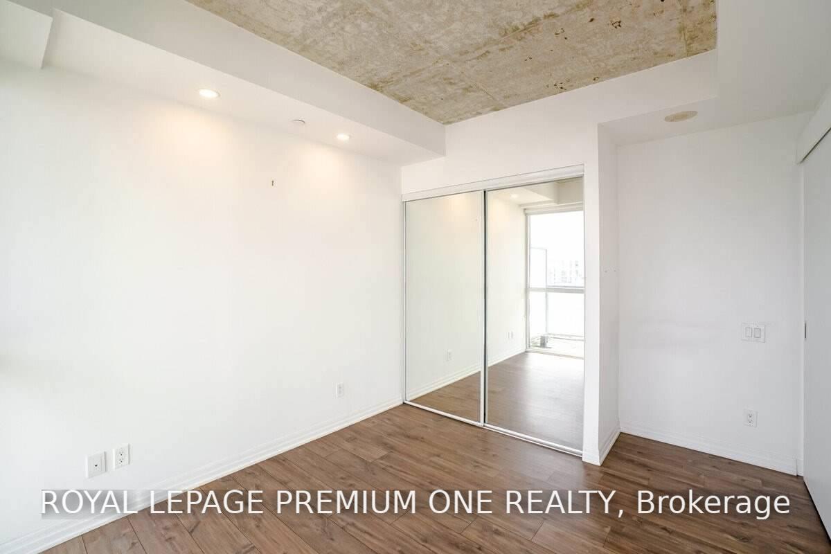 Photo 14 of Unit 2406, 88 Blue Jays Way, Toronto, Waterfront Communities — HOMEH