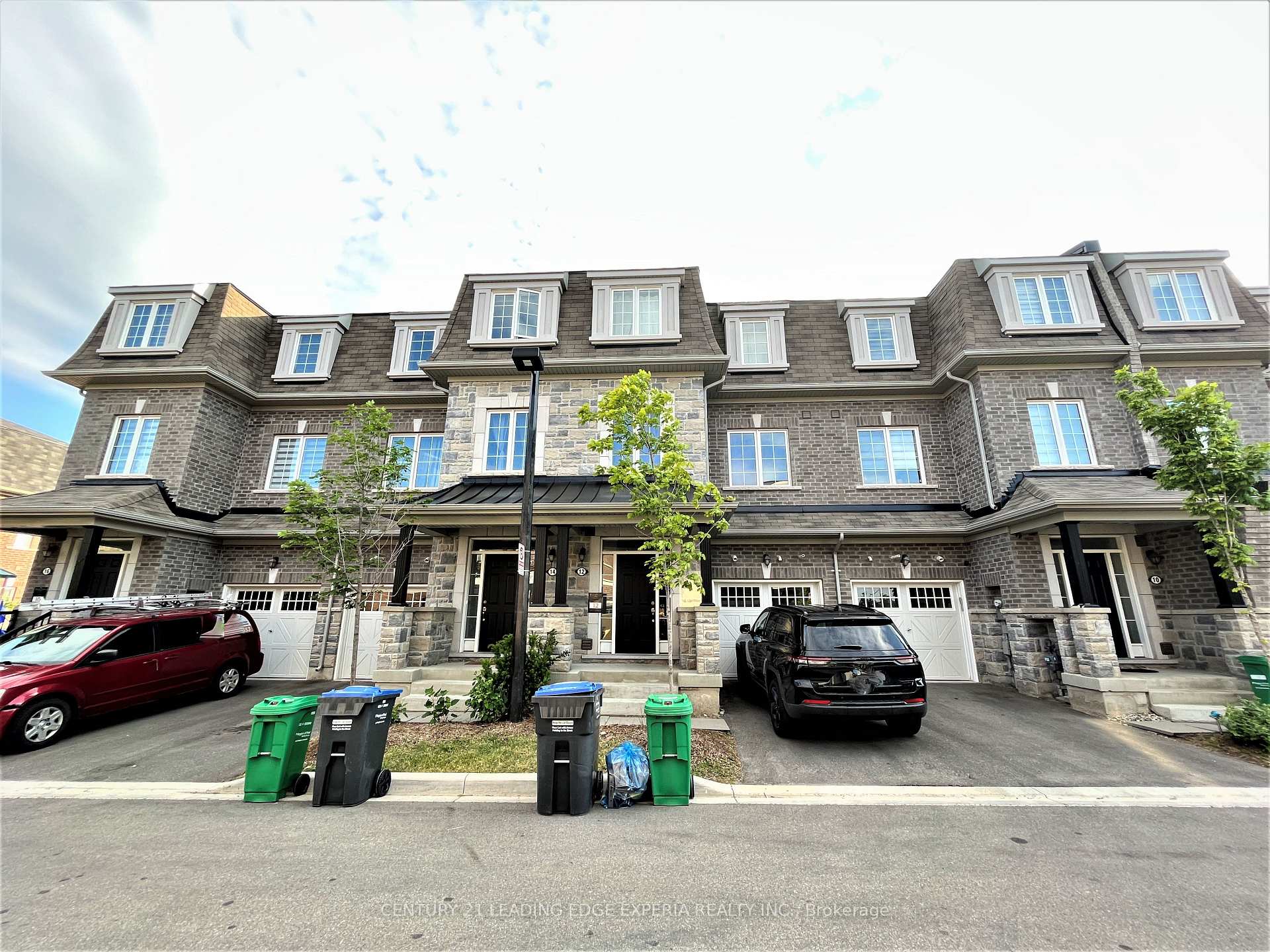 Photo 1 of 12 Pomarine Way W, Brampton, Credit Valley — HOMEH