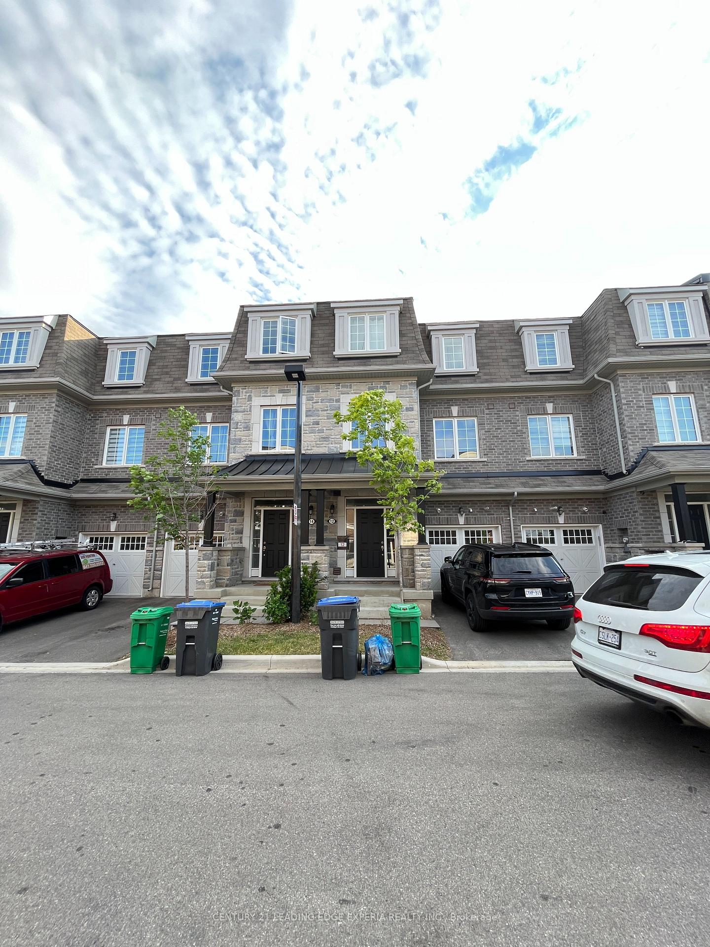 Photo 2 of 12 Pomarine Way W, Brampton, Credit Valley — HOMEH