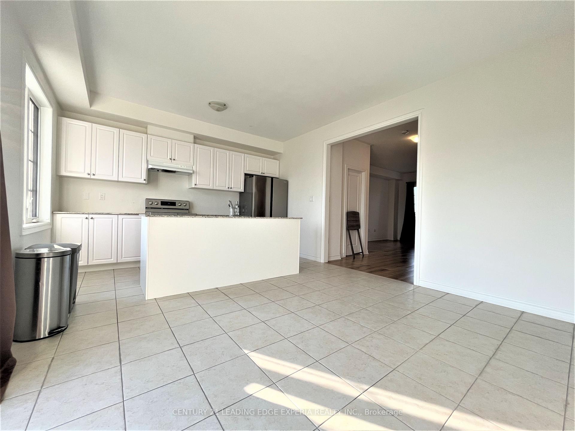 Photo 4 of 12 Pomarine Way W, Brampton, Credit Valley — HOMEH