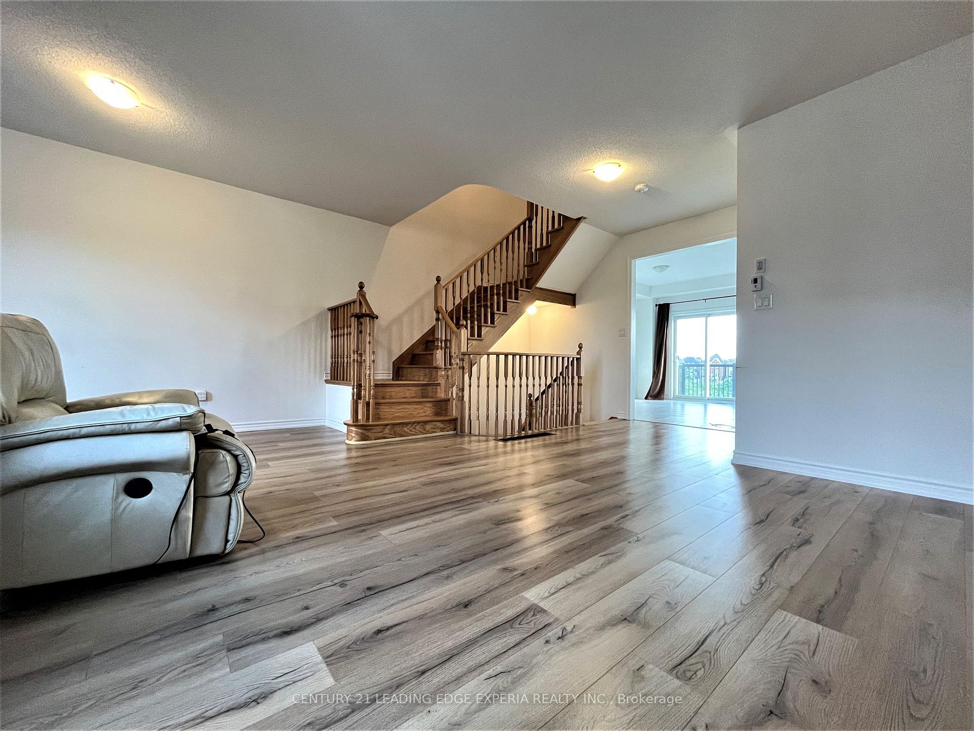 Photo 11 of 12 Pomarine Way W, Brampton, Credit Valley — HOMEH