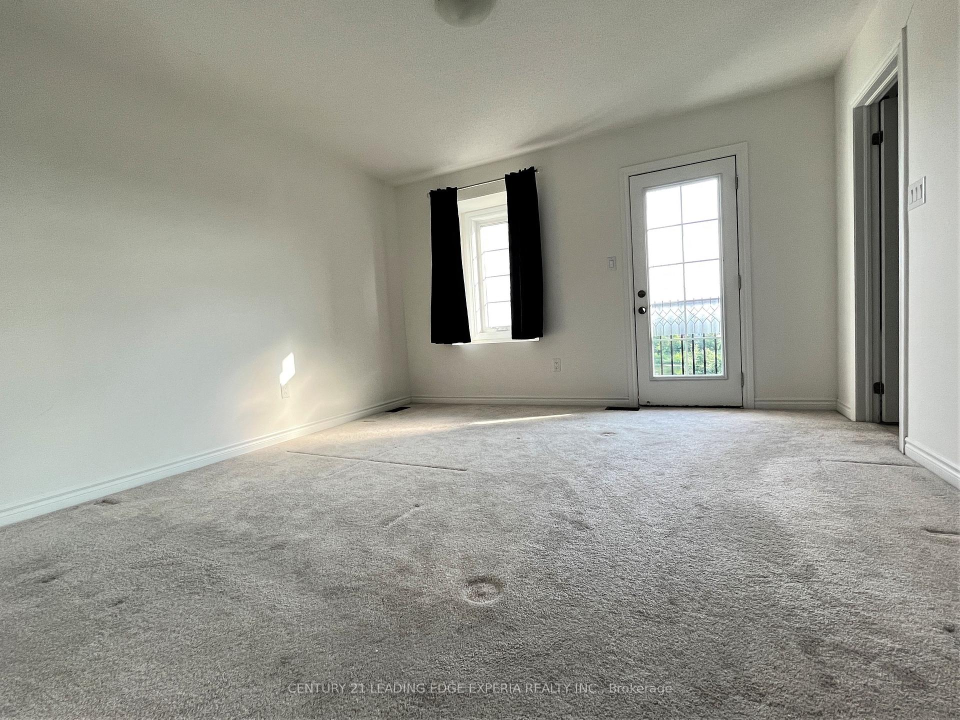 Photo 14 of 12 Pomarine Way W, Brampton, Credit Valley — HOMEH