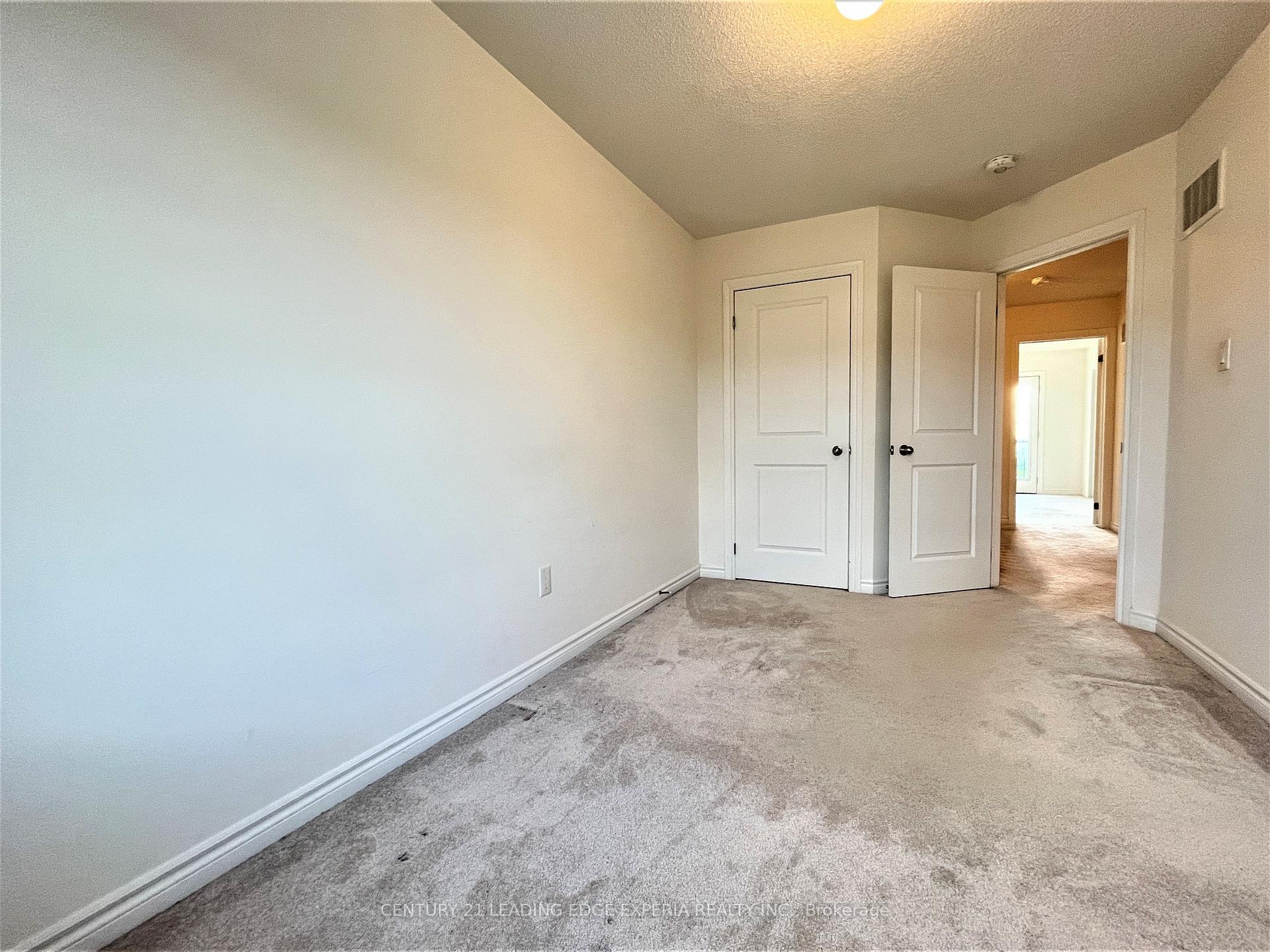 Photo 21 of 12 Pomarine Way W, Brampton, Credit Valley — HOMEH