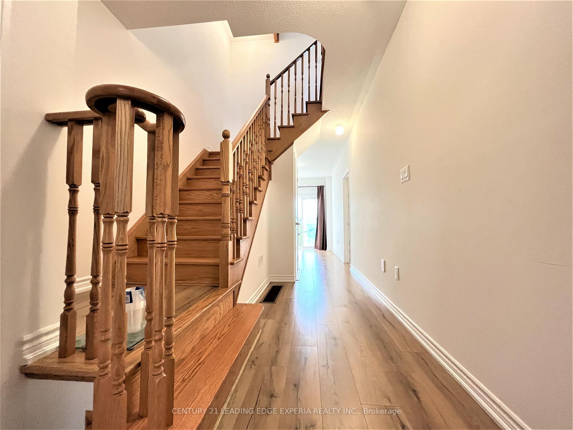 Photo 26 of 12 Pomarine Way W, Brampton, Credit Valley — HOMEH