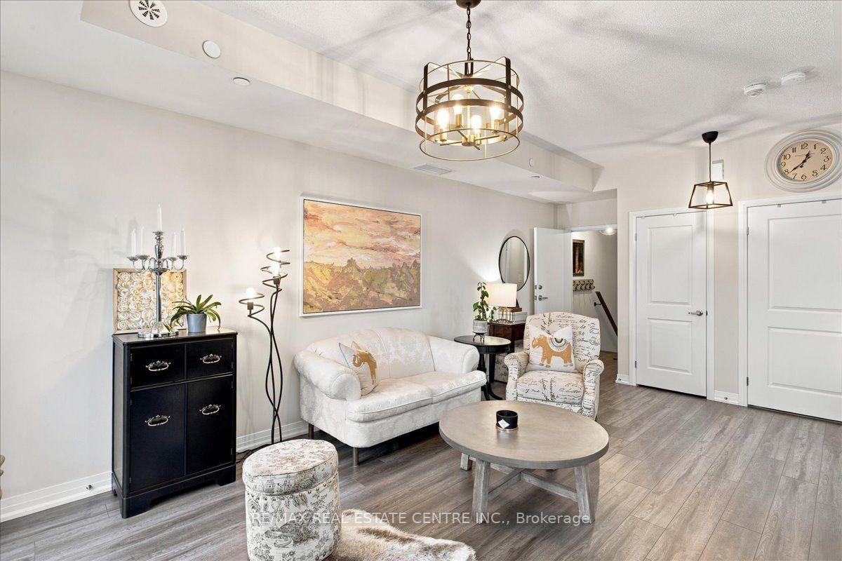 Photo 5 of Unit 103, 1597 Rose Way, Milton, Cobban — HOMEH