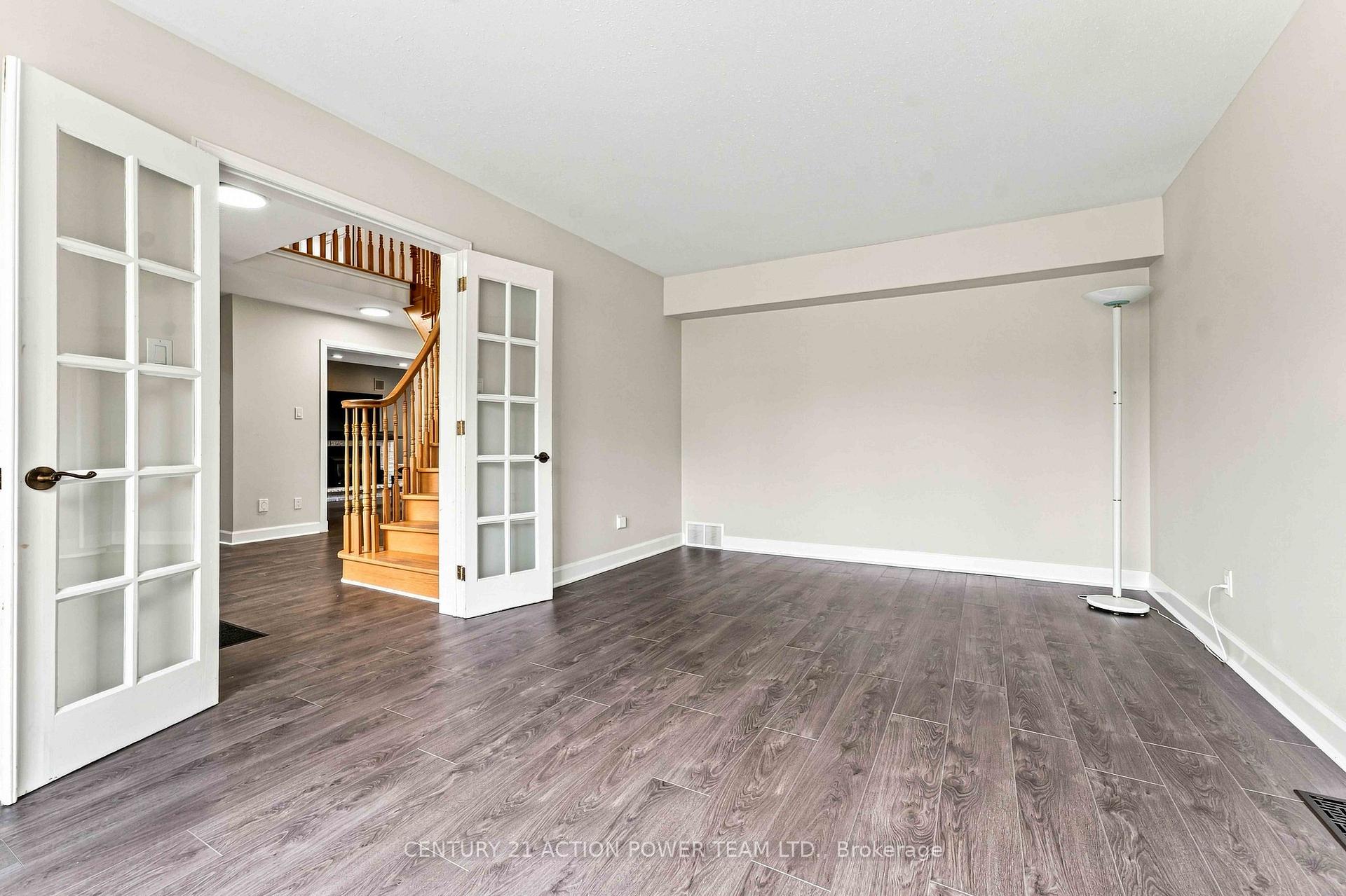 Photo 18 of 6179 Voyageur Drive, Ottawa, Convent Glen — HOMEH