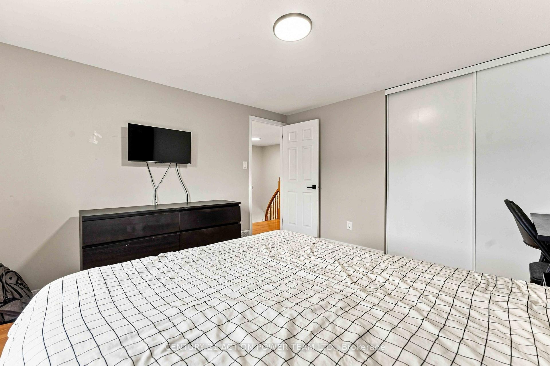 Photo 35 of 6179 Voyageur Drive, Ottawa, Convent Glen — HOMEH