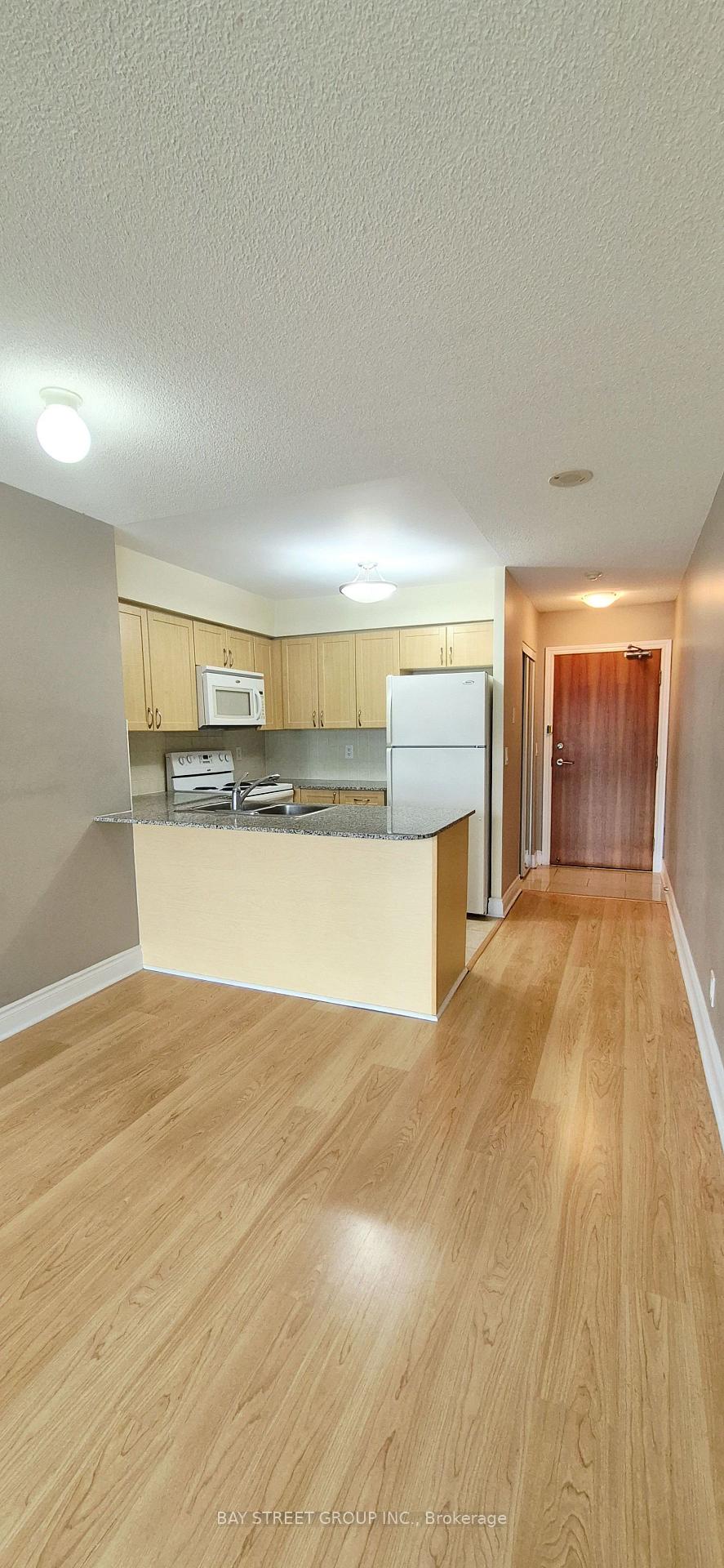 Photo 4 of Unit 812, 30 Clegg Road, Markham, Unionville — HOMEH