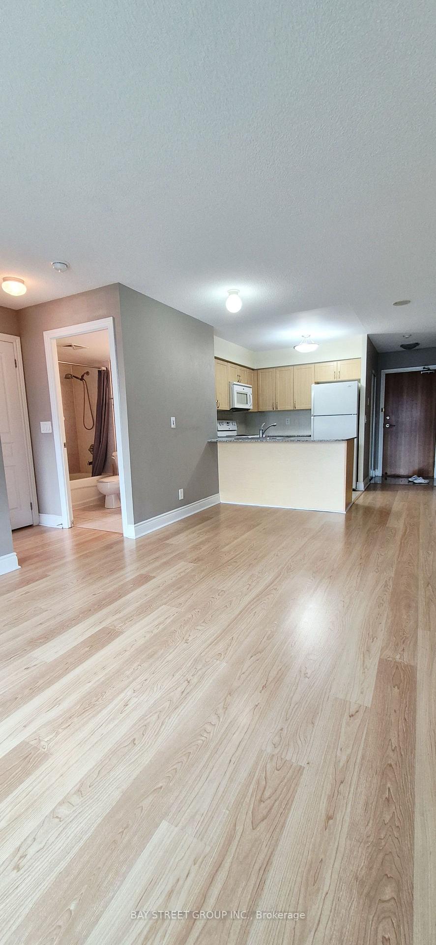 Photo 5 of Unit 812, 30 Clegg Road, Markham, Unionville — HOMEH