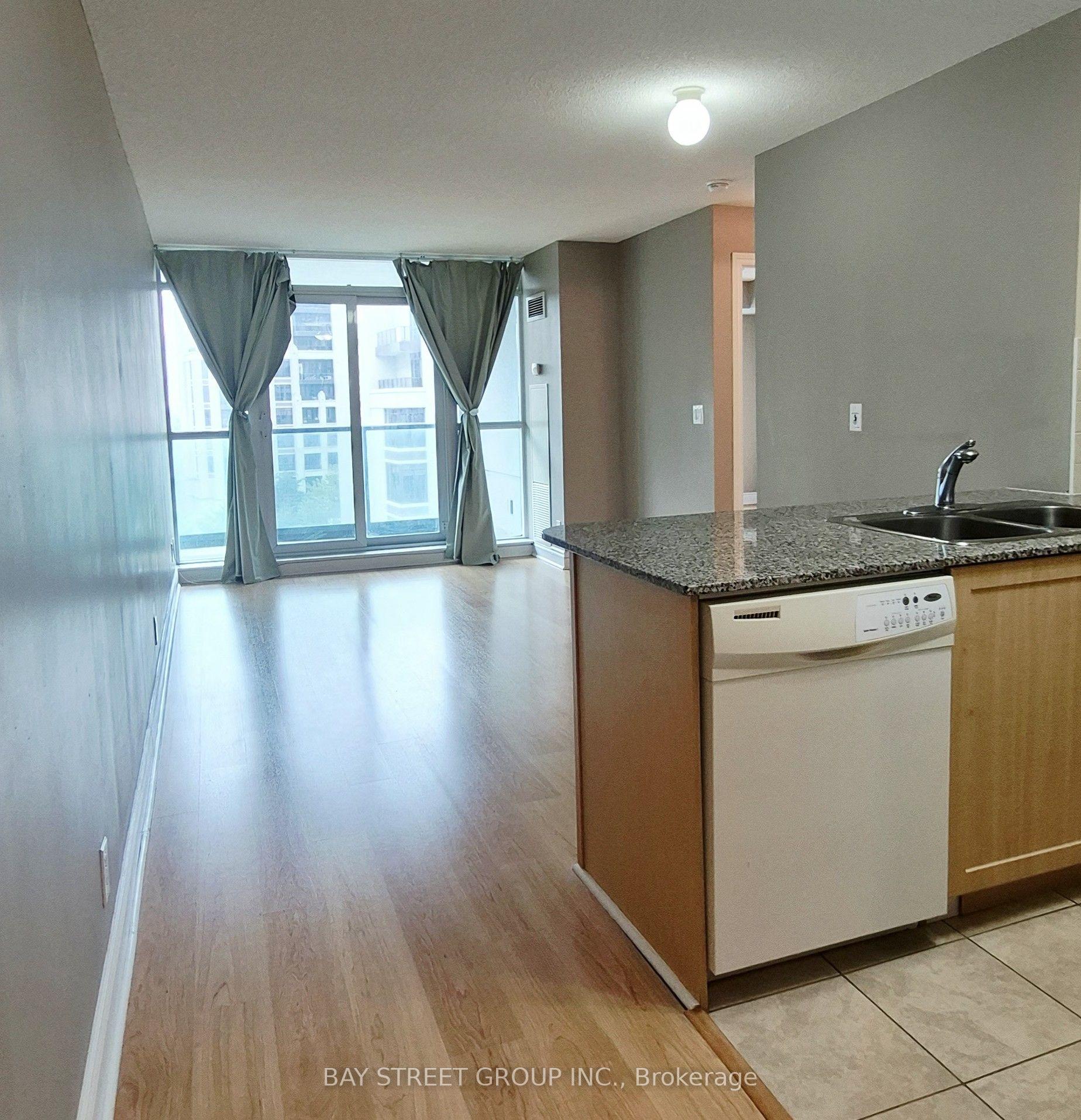 Photo 2 of Unit 812, 30 Clegg Road, Markham, Unionville — HOMEH