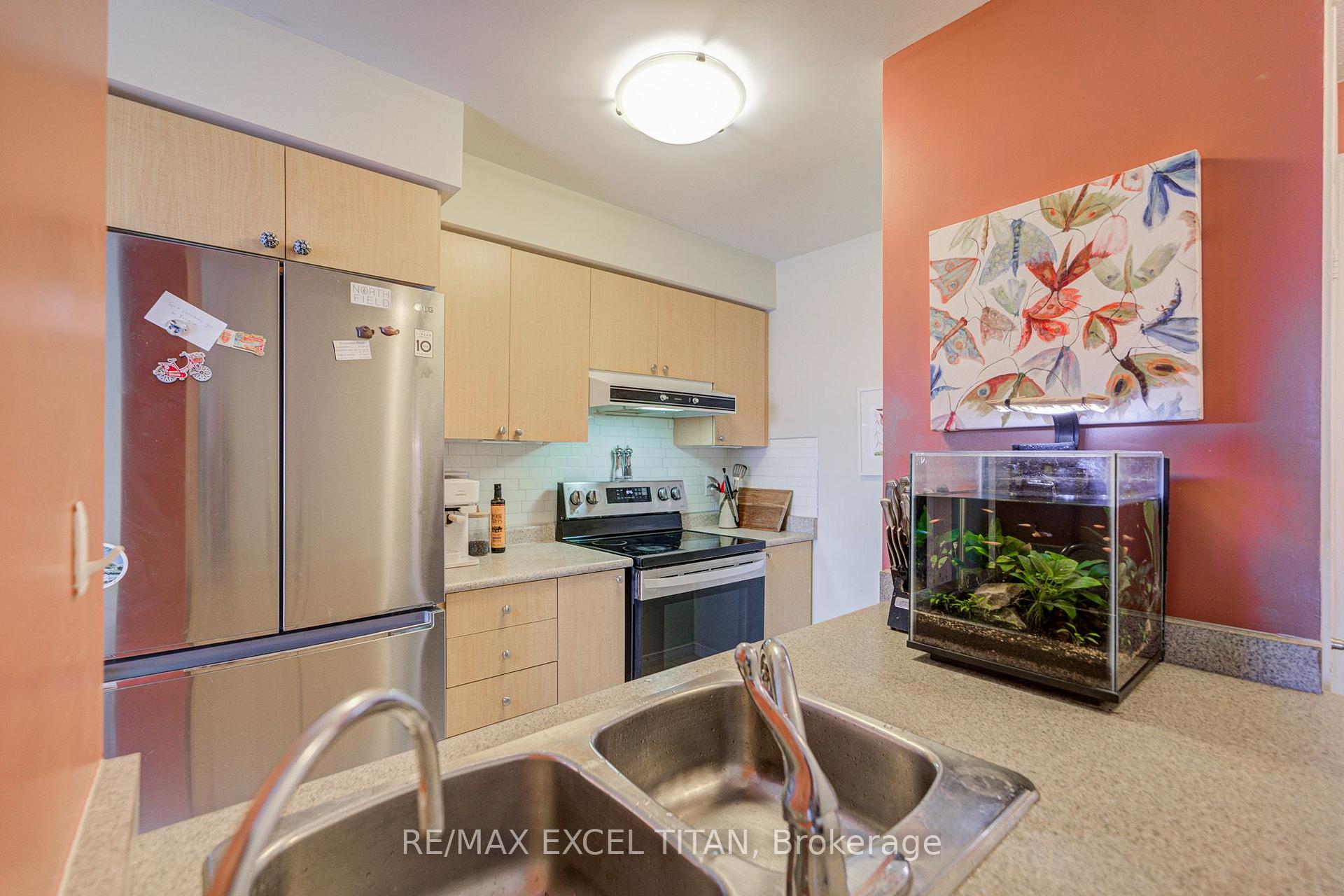 Photo 10 of Unit 1132, 60 Heintzman Street, Toronto, Junction Area — HOMEH