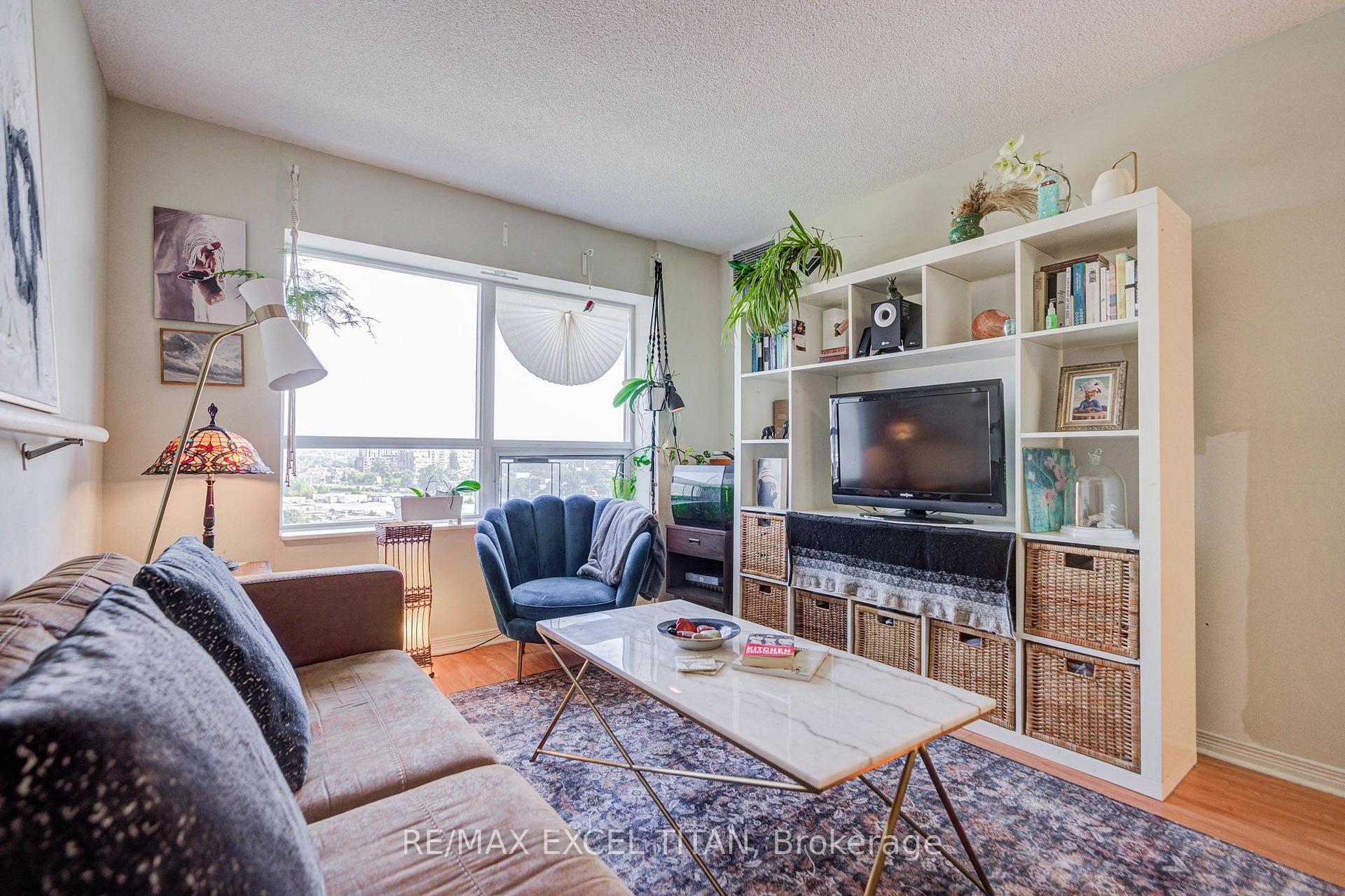Photo 18 of Unit 1132, 60 Heintzman Street, Toronto, Junction Area — HOMEH