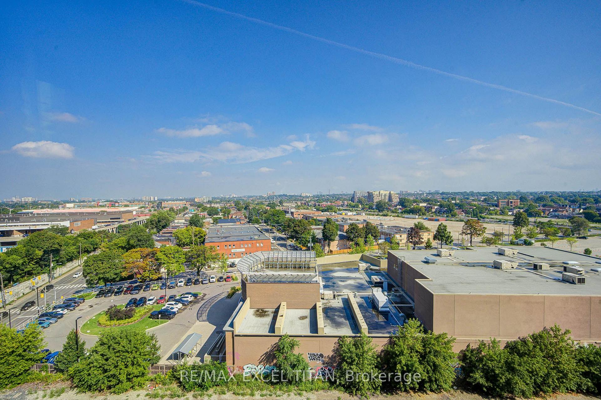 Photo 37 of Unit 1132, 60 Heintzman Street, Toronto, Junction Area — HOMEH