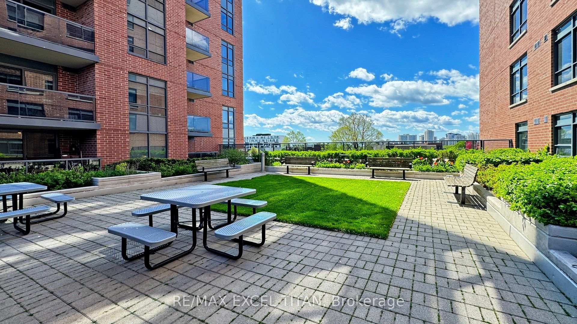 Photo 48 of Unit 1132, 60 Heintzman Street, Toronto, Junction Area — HOMEH