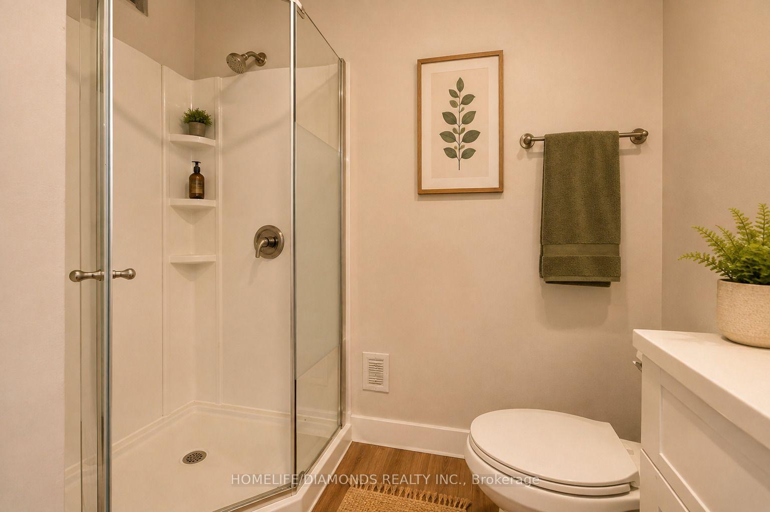 Photo 32 of 338 Hamilton Road, London, East L — HOMEH