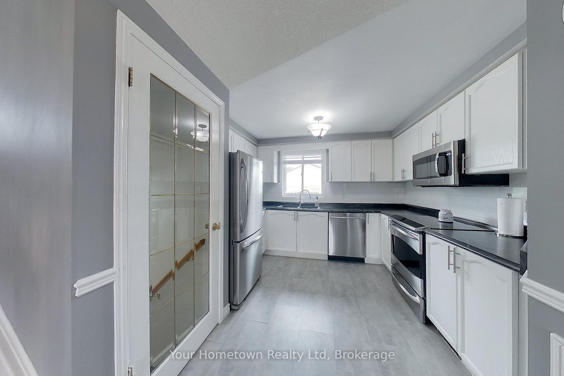 Photo 9 of 428 Flannery Drive, Centre Wellington, Fergus — HOMEH