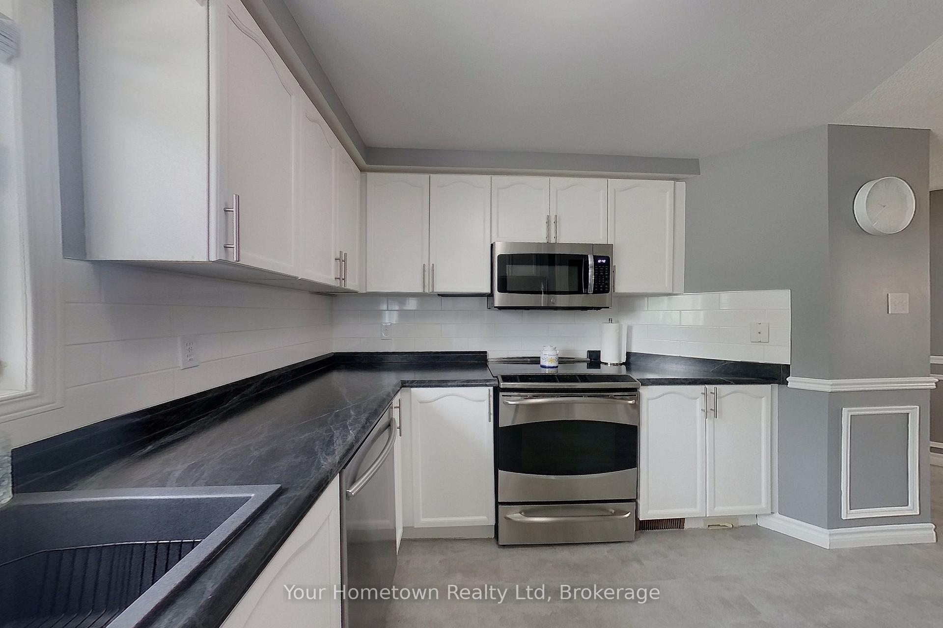 Photo 12 of 428 Flannery Drive, Centre Wellington, Fergus — HOMEH
