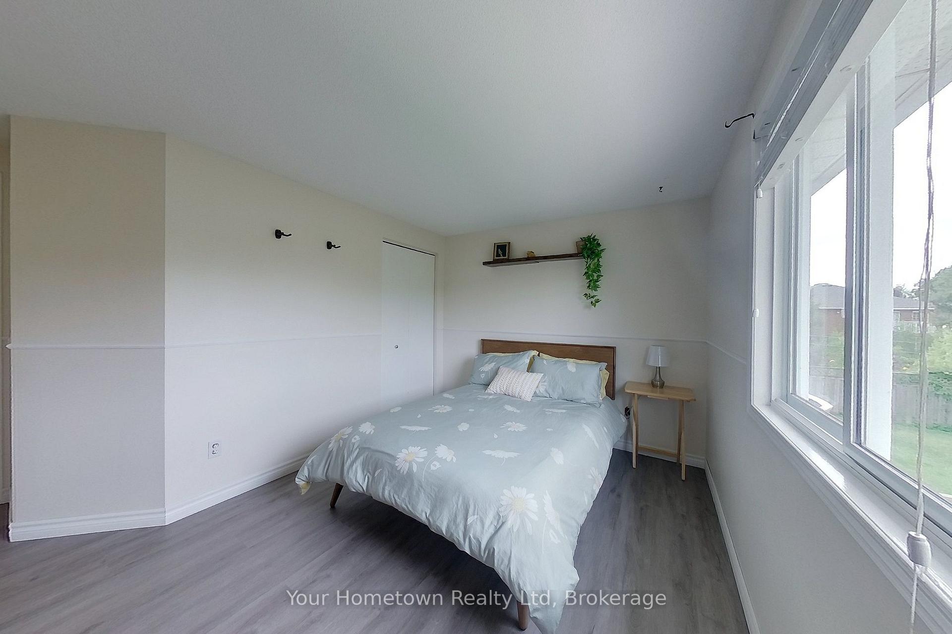 Photo 24 of 428 Flannery Drive, Centre Wellington, Fergus — HOMEH