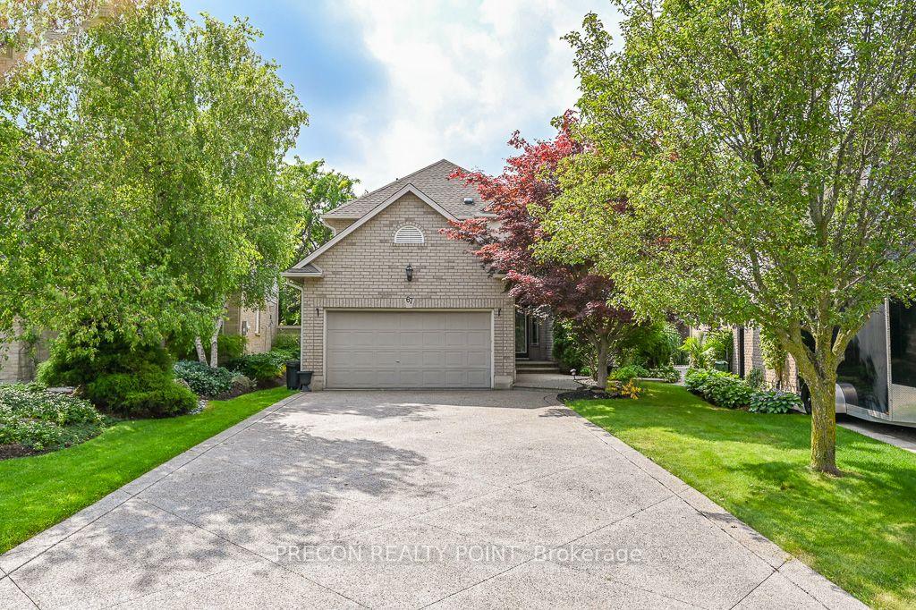 Photo 5 of 67 Jeffrey Drive, Hamilton, Ancaster — HOMEH