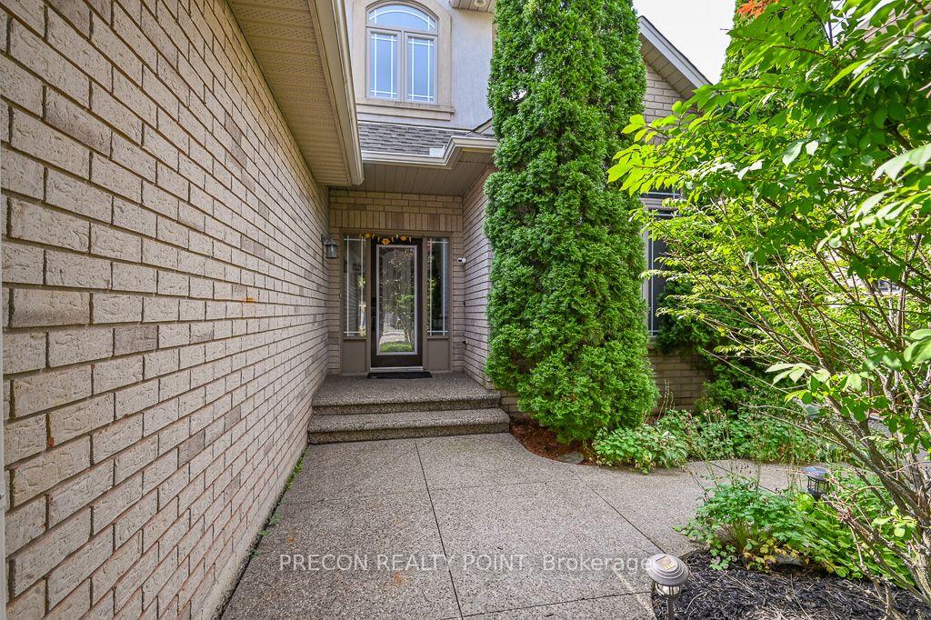 Photo 6 of 67 Jeffrey Drive, Hamilton, Ancaster — HOMEH