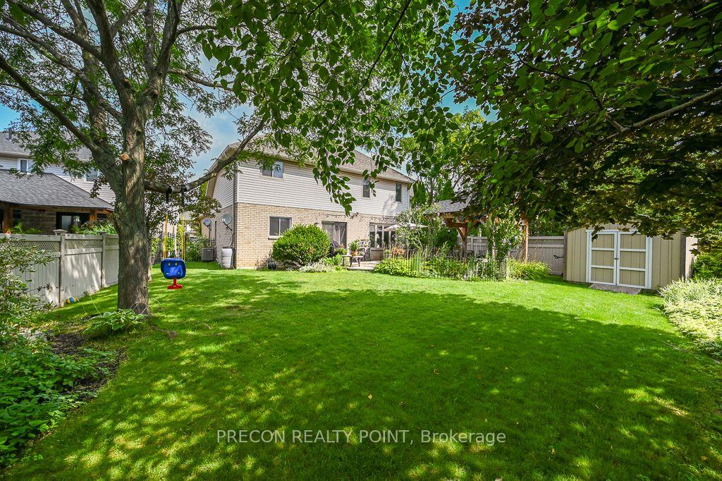 Photo 4 of 67 Jeffrey Drive, Hamilton, Ancaster — HOMEH