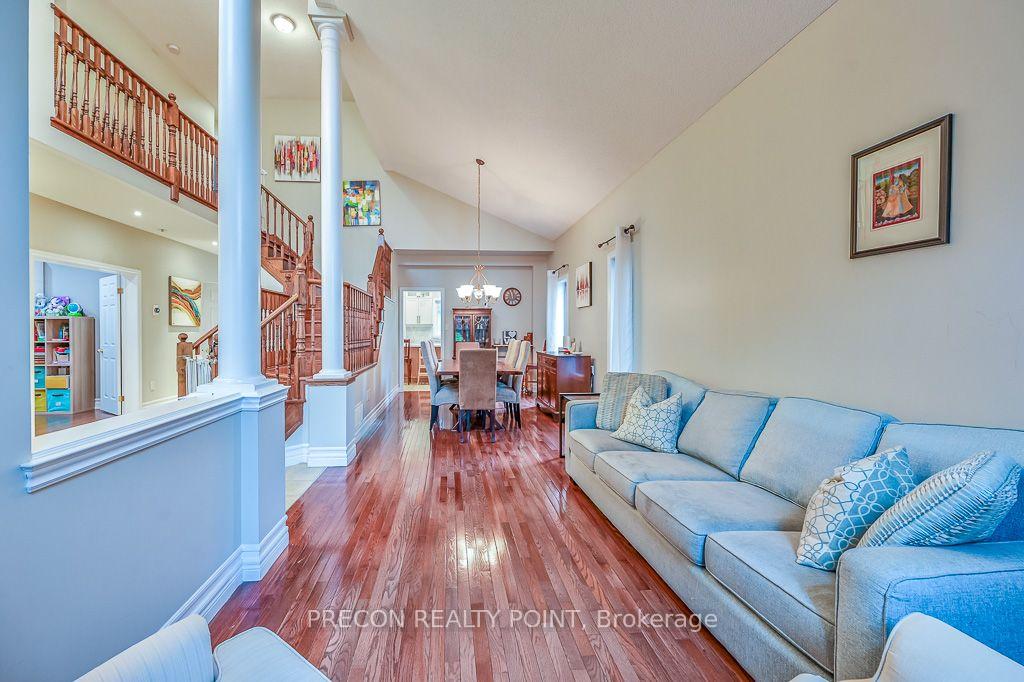 Photo 10 of 67 Jeffrey Drive, Hamilton, Ancaster — HOMEH