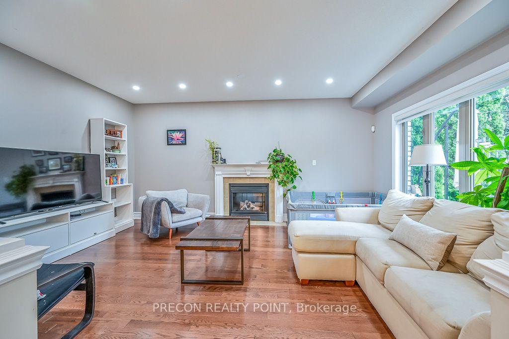 Photo 14 of 67 Jeffrey Drive, Hamilton, Ancaster — HOMEH